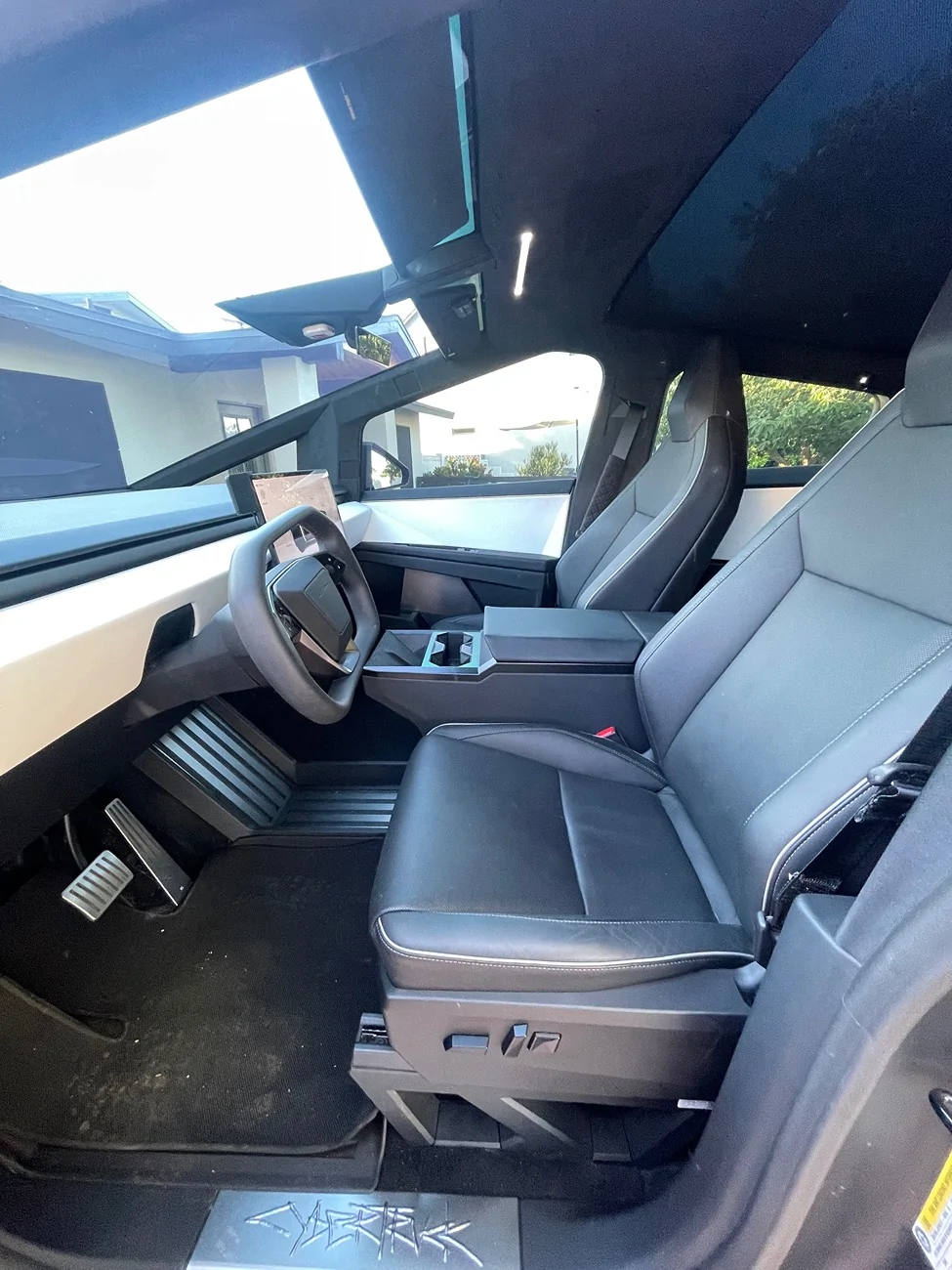 Tesla Cybertruck Matte Dark Blue 2024 Foundation CT AWD - 4,800 miles, LOADED IMG_8734