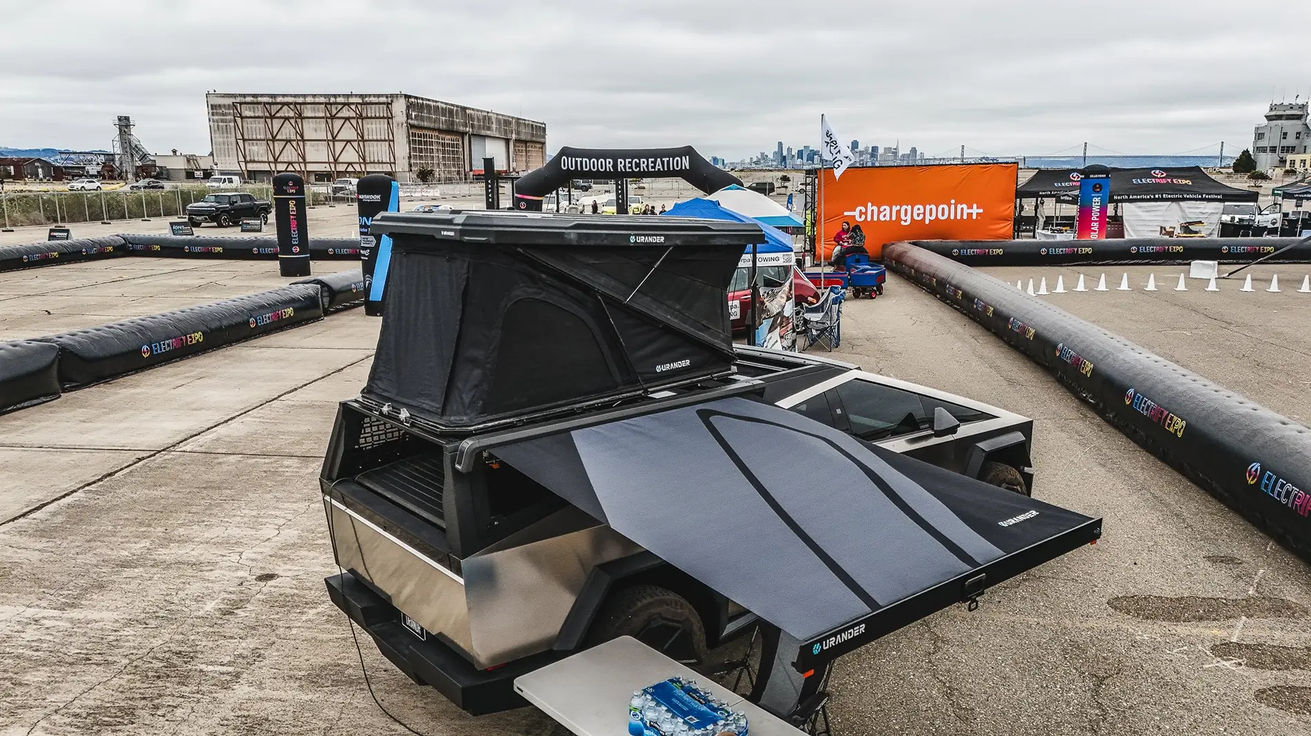 Tesla Cybertruck Introducing Urander CyberCamp Pano - 360° Panoramic Cybertruck Roof Top Tent RTT 1756978568481-l2