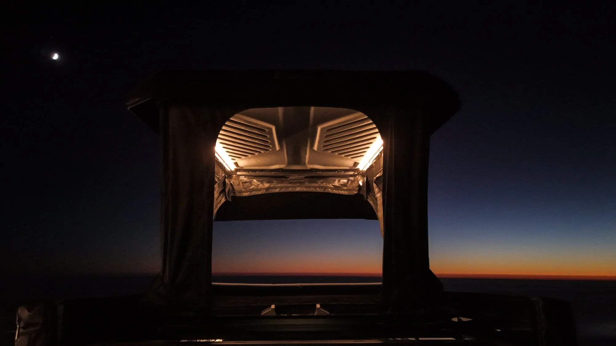Tesla Cybertruck Introducing Urander CyberCamp Pano - 360° Panoramic Cybertruck Roof Top Tent RTT _fly_20250730_220606_0137_1754550732223_photo_2-18