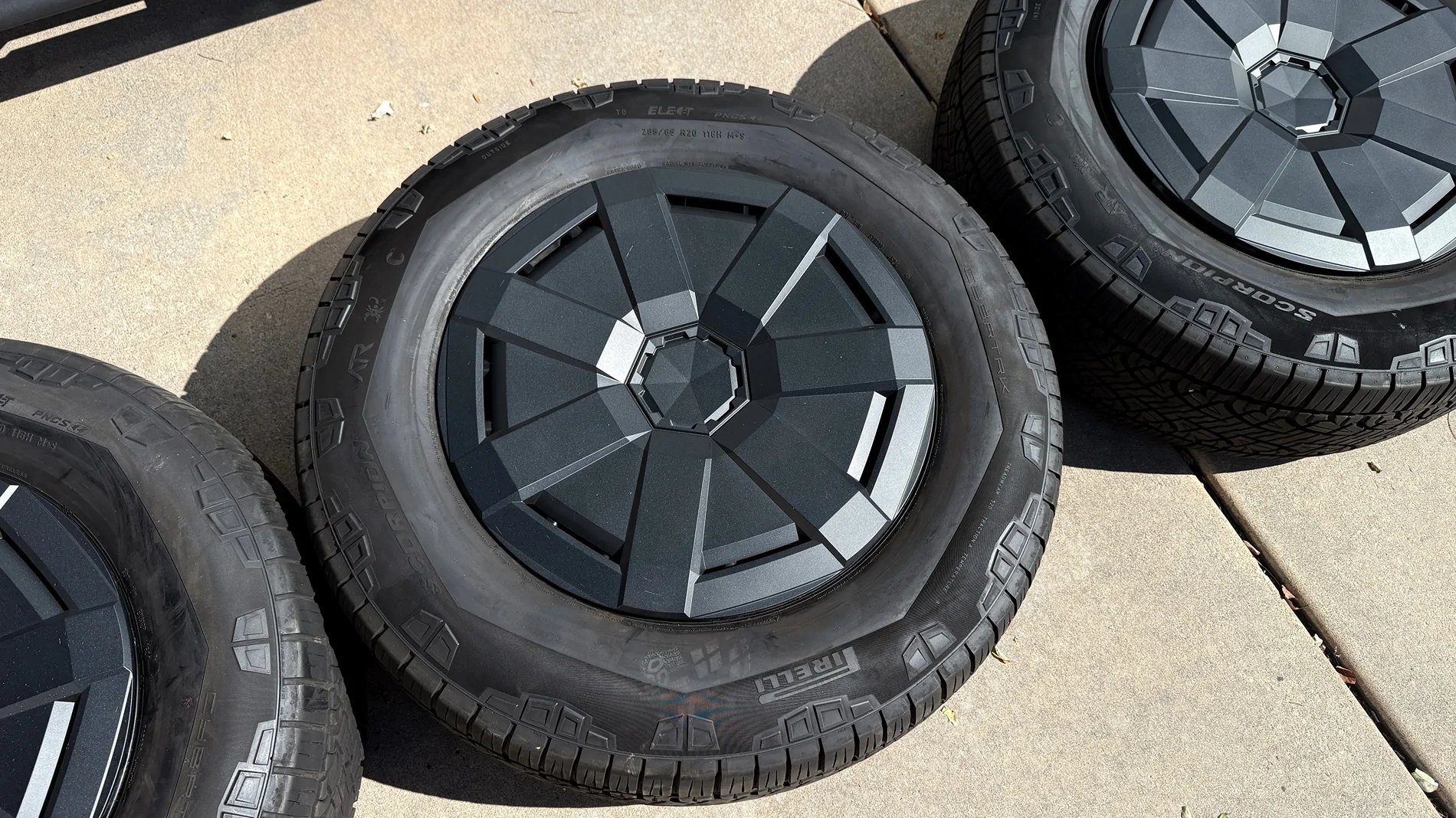 Tesla Cybertruck Albuquerque - Core Wheels For Sale 🛞 IMG_3282