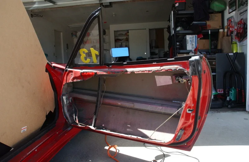 Tesla Cybertruck Video: how to fix Door Rattle / Wobble at high speed and when closing DSC_1574