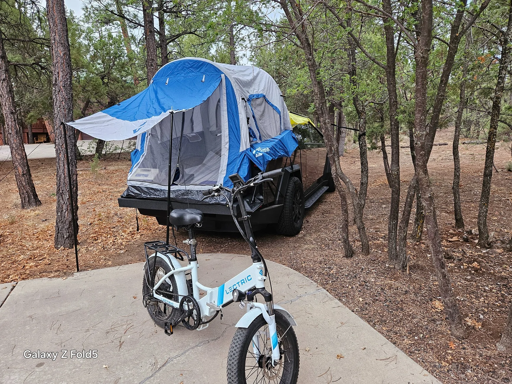 Tesla Cybertruck Simple, quick pop up tent in bed 20250715_181542