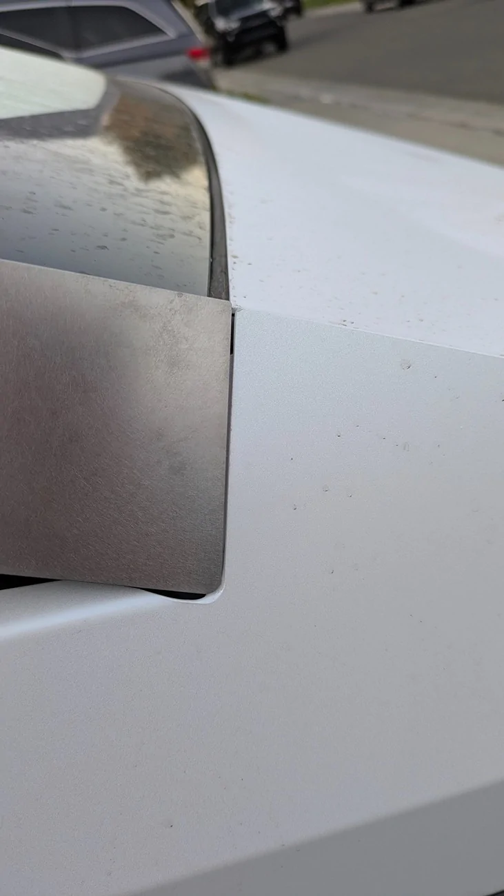 Tesla Cybertruck Anyone have pictures of their post repair Cantrails? PXL_20250908_134927530.MP