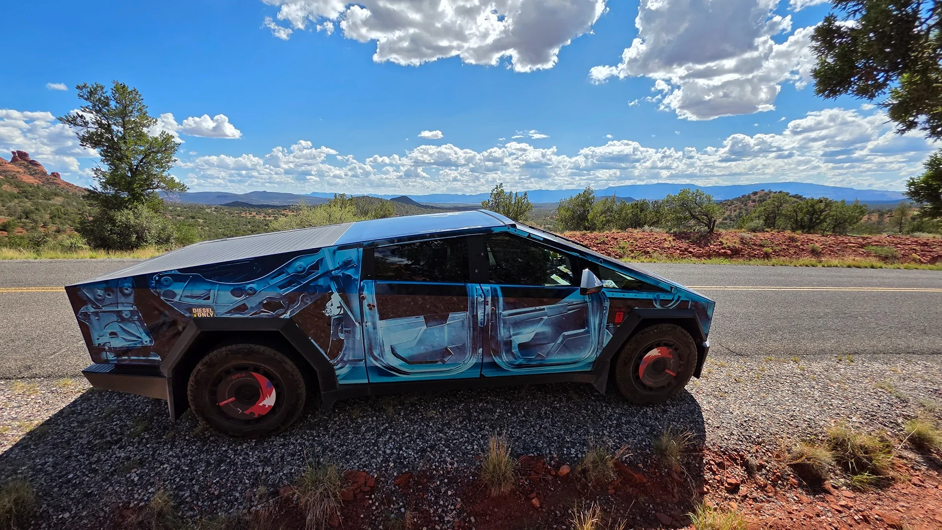 Tesla Cybertruck Daily random Cybertruck photos thread - Post Yours! 📸 🤳 20250908_142502