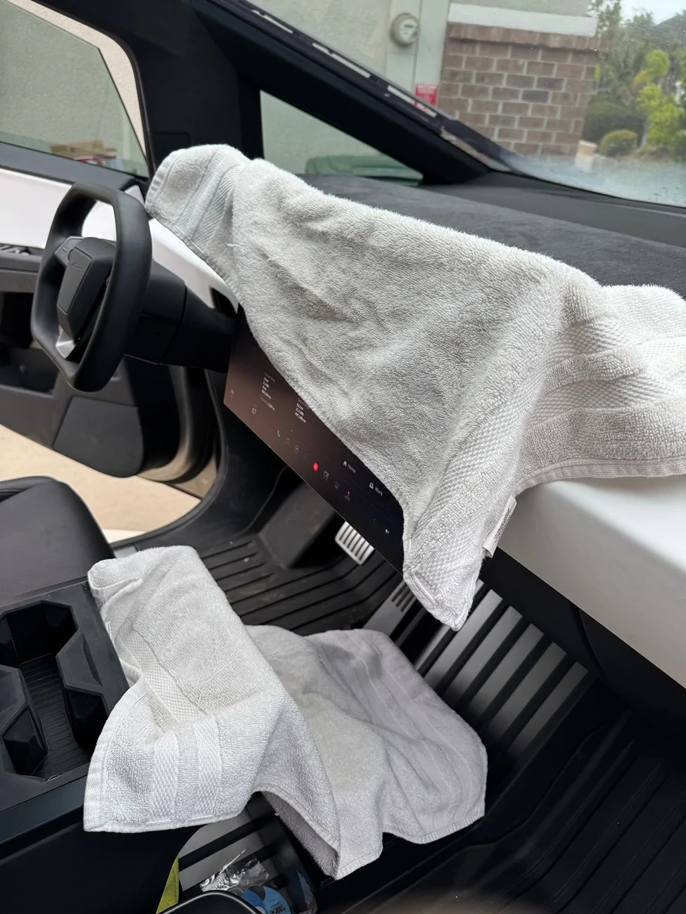 Tesla Cybertruck Damn BA Wiper wipes IMG_2925