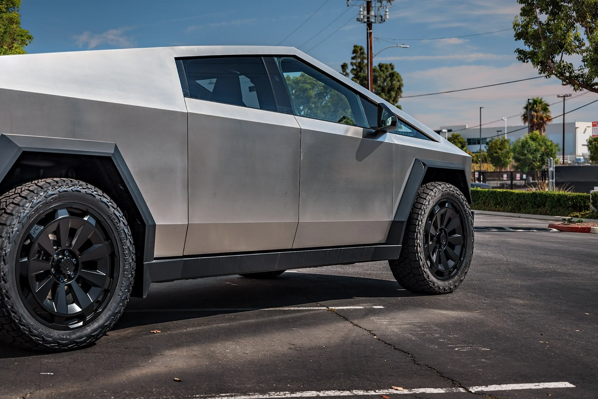 Tesla Cybertruck *** NEW PRODUCT *** Unplugged Performance - CYBRNOVA Wheels Tesla Cybertruck UP Forged CYBRNOVA 24-Inch Satin Black Wheels 1920px (13)