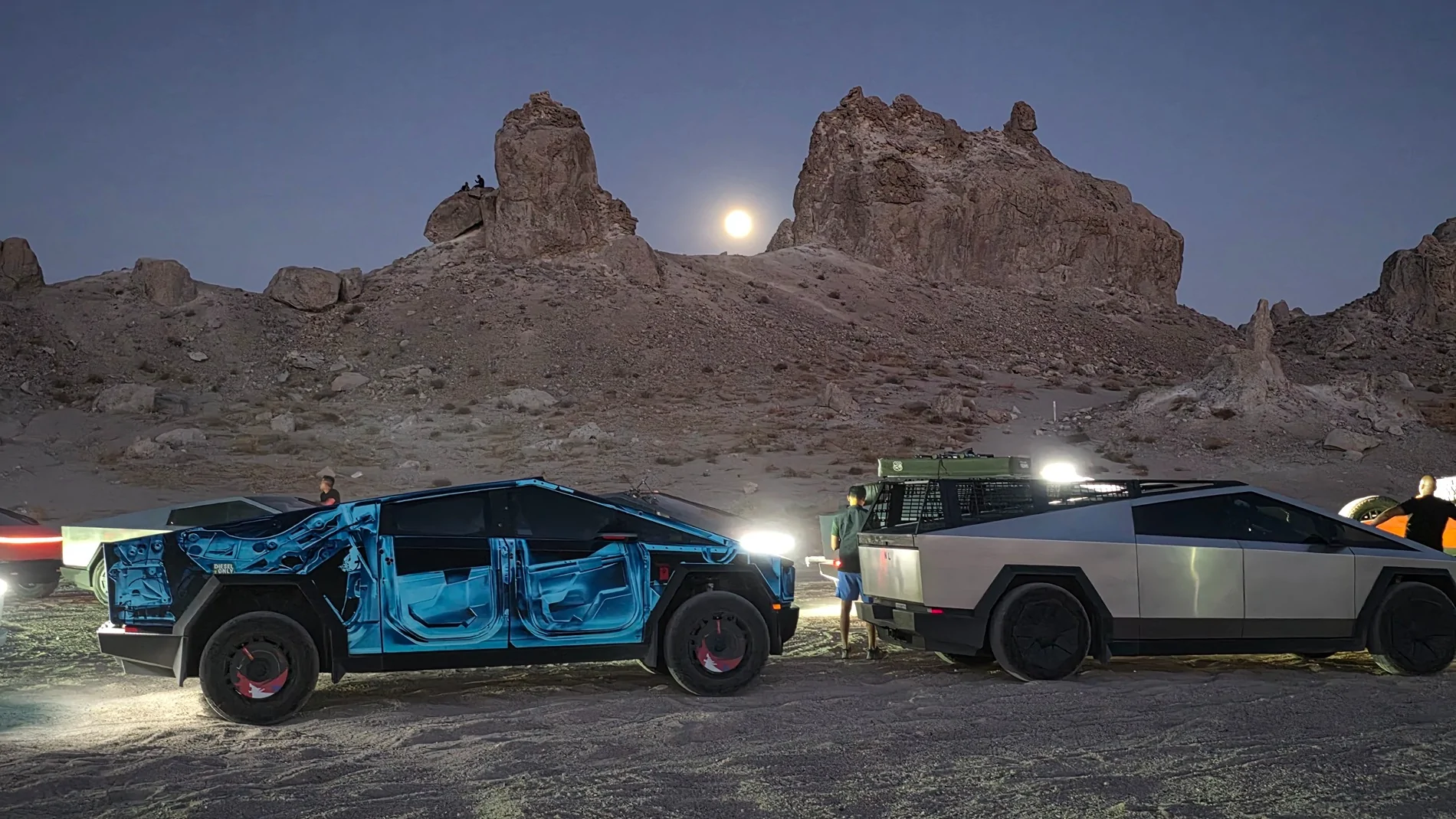 Tesla Cybertruck Daily random Cybertruck photos thread - Post Yours! 📸 🤳 20250906_193748
