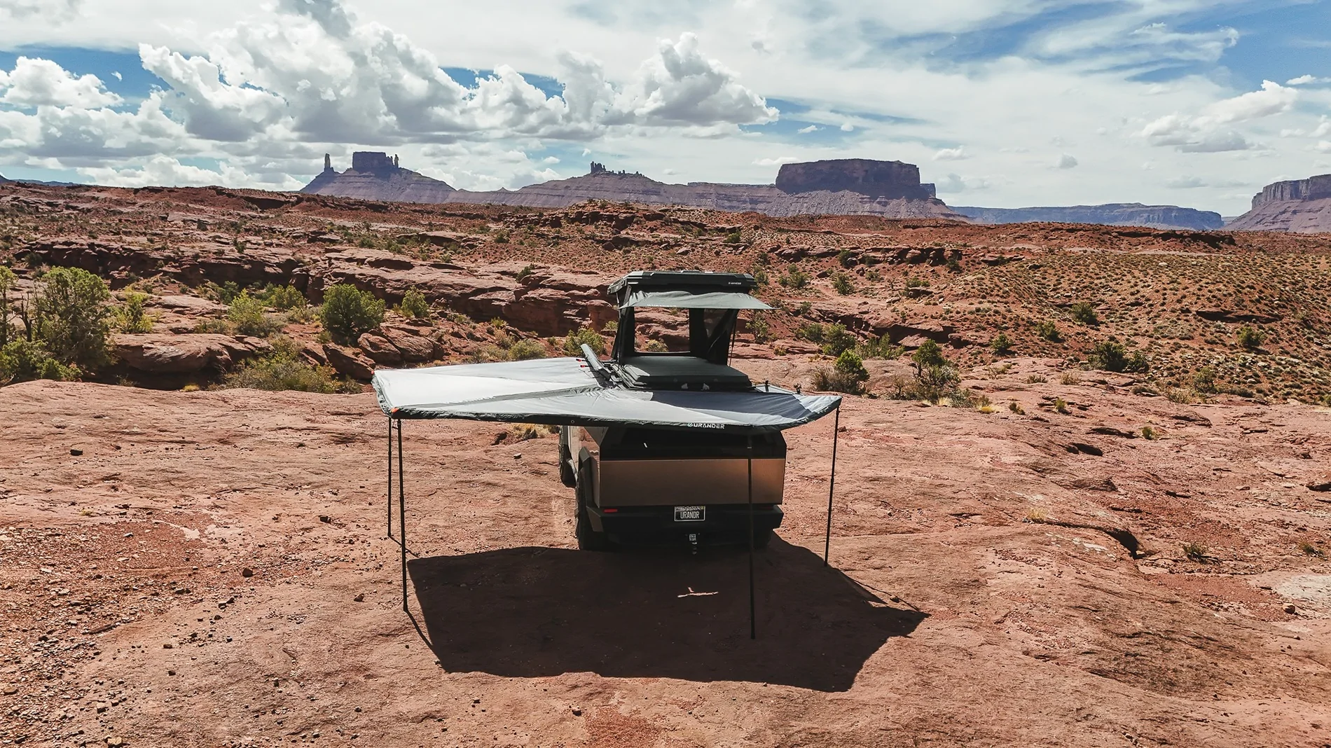 Tesla Cybertruck From the Bay to Moab: Field Testing Our Next-Gen Cybertruck Rack [Urander] DJI_20250909134543_0087_D