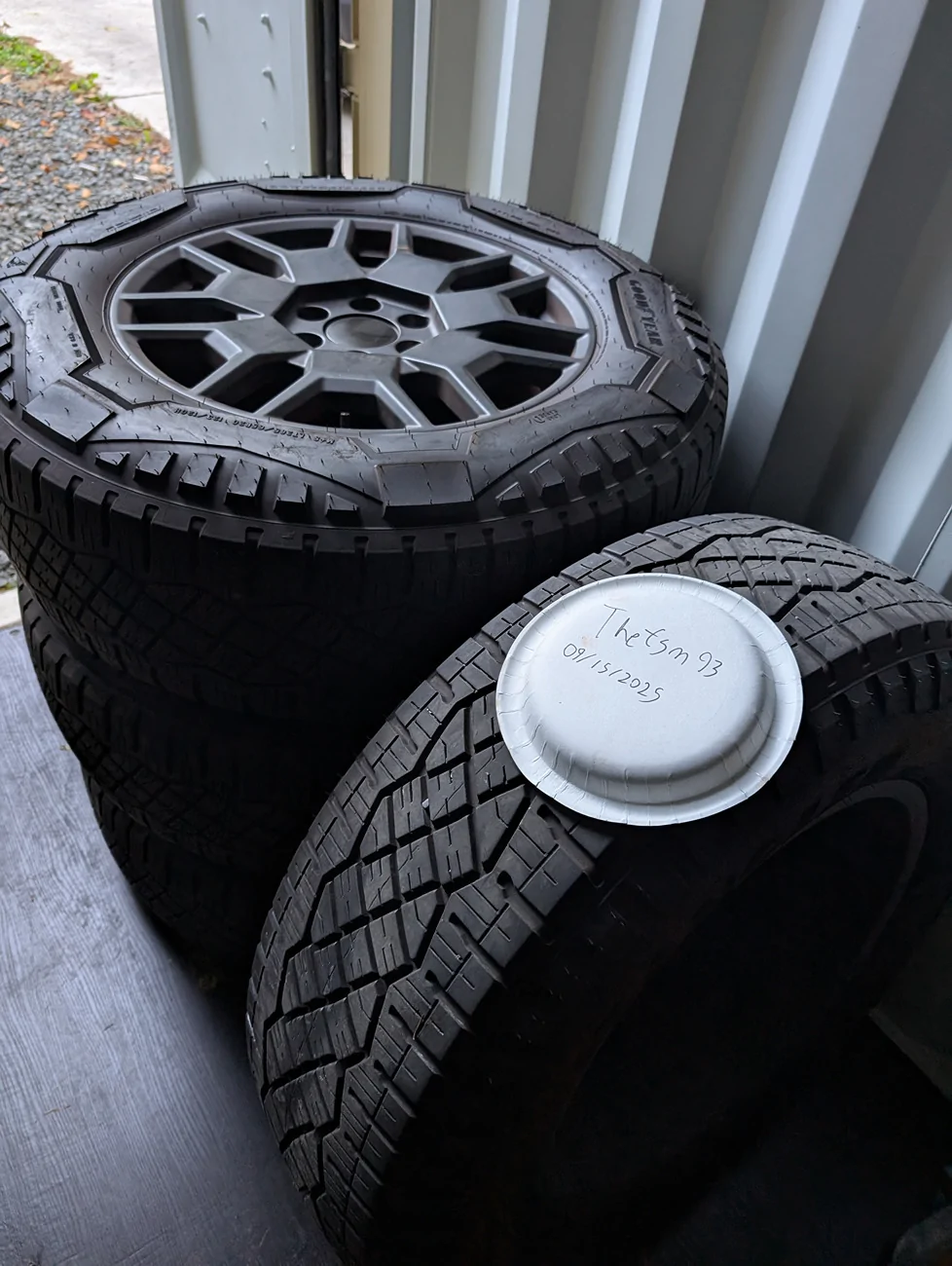 Tesla Cybertruck OEM all Terrain Spare Wheel/tire/tpms PXL_20250916_002825983