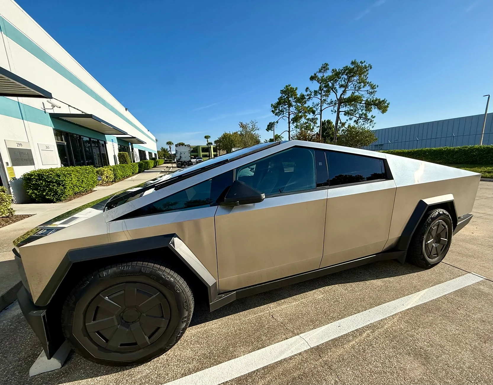 Tesla Cybertruck My 2025 Tesla CyberTruck AWD. IMG_1891