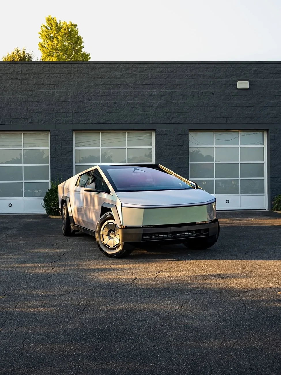 Tesla Cybertruck Pure PPF Mystic Green Cybertruck by Simple Details SnapInsta.to_548072612_18286145587277372_709865250535208932_n