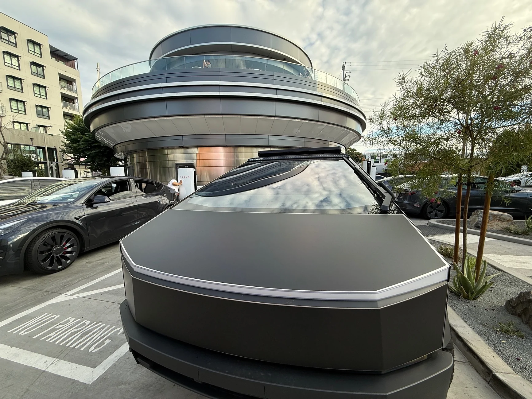 Tesla Cybertruck Daily random Cybertruck photos thread - Post Yours! 📸 🤳 IMG_8113