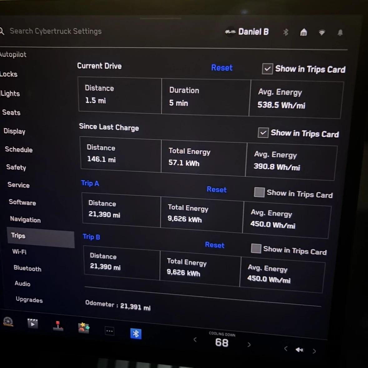 Tesla Cybertruck Battery Range and FSD question IMG_0612