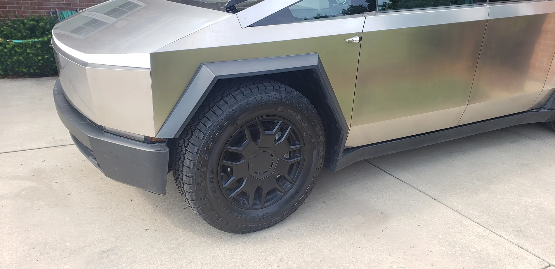 Tesla Cybertruck Question about CT tire types Bridgestone Tir