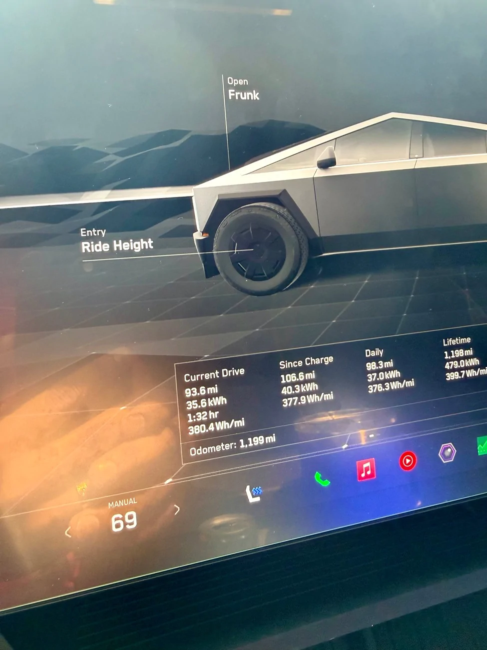 Tesla Cybertruck My 2025 Tesla CyberTruck AWD. IMG_1976