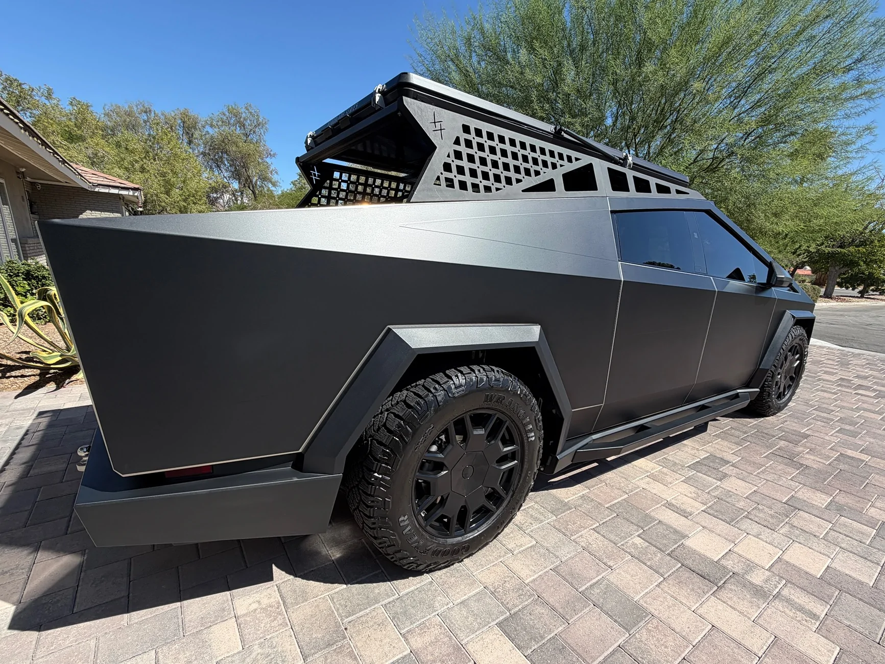 Tesla Cybertruck What did you do TO / WITH your Cybertruck today? 👨🏻‍🔧🧰🚿🛠 IMG_0008