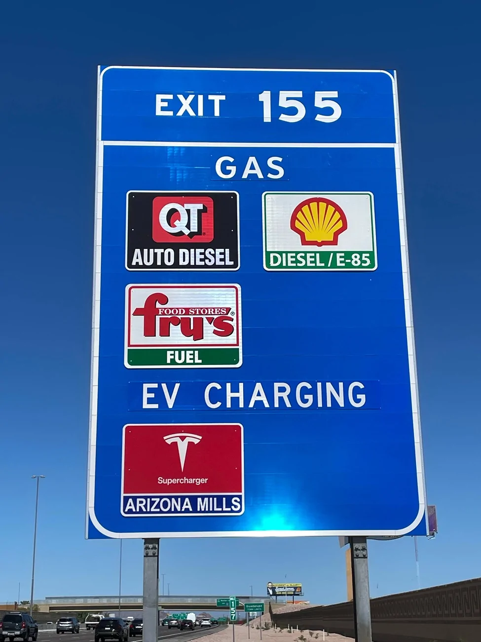 Tesla Cybertruck Tesla Superchargers begin appearing on US highway signs (next to gas stations) G1panGQakAECnoR