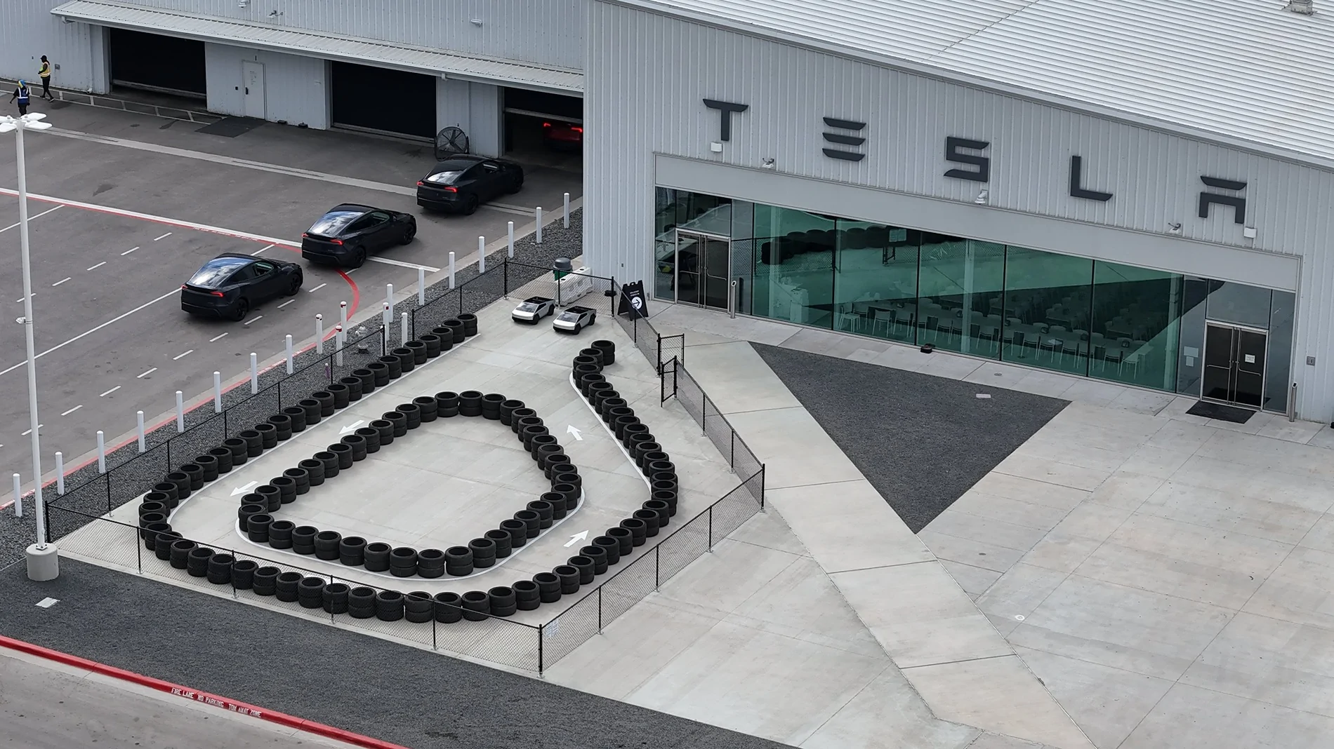 Tesla Cybertruck New customer factory delivery center coming to Giga Texas G1n99opXEAAZhr2