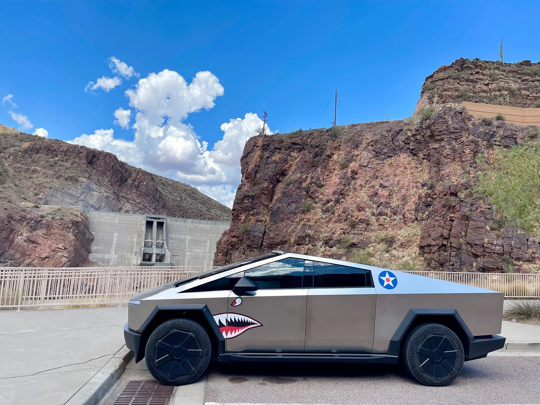 Tesla Cybertruck "Hooah" IMG_2057