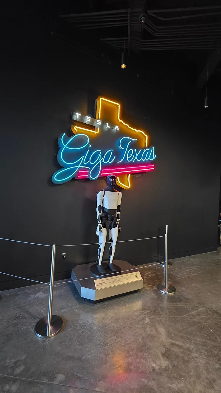Tesla Cybertruck New customer factory delivery center coming to Giga Texas 20250927_103954