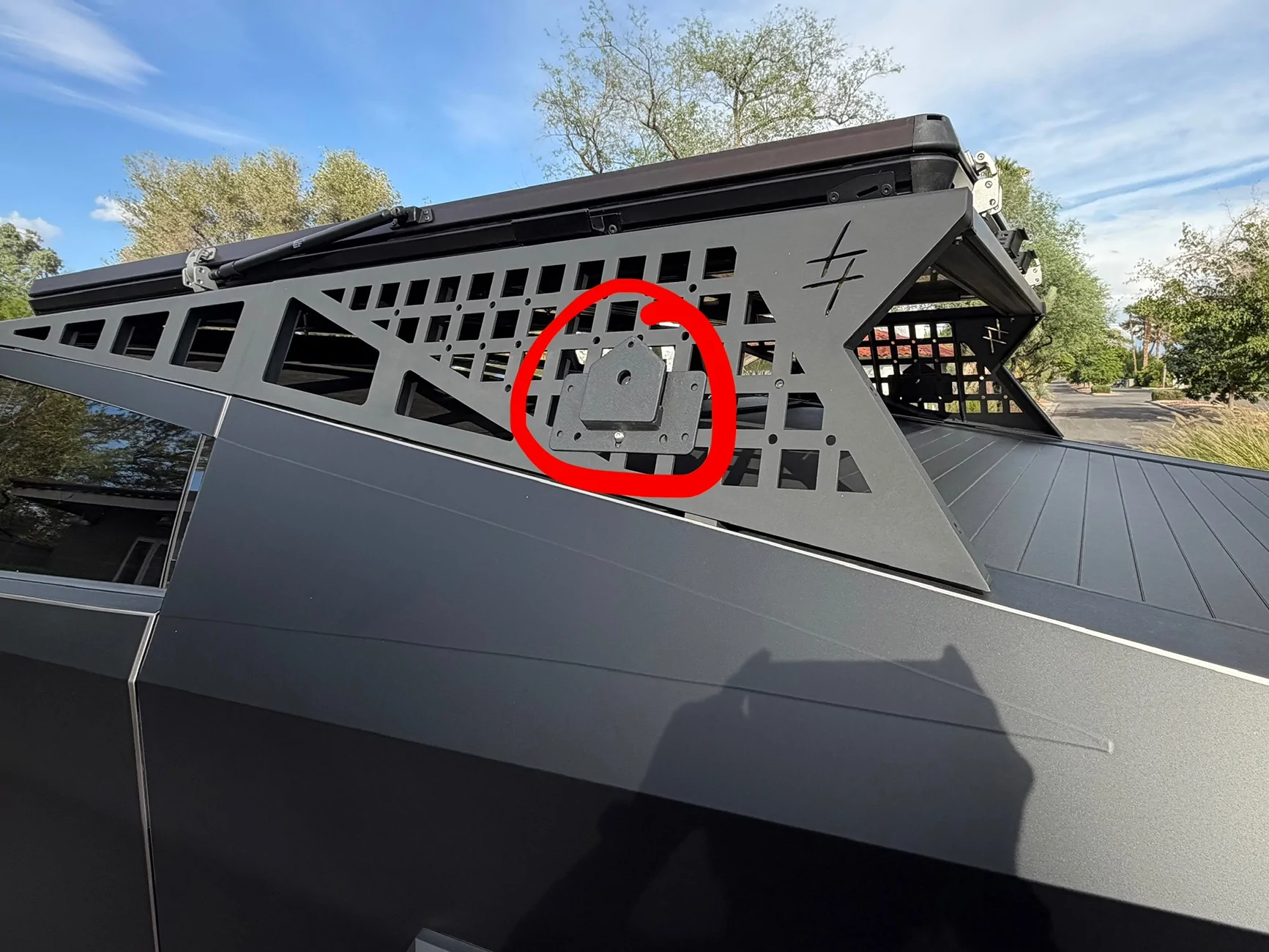 Tesla Cybertruck What did you do TO / WITH your Cybertruck today? 👨🏻‍🔧🧰🚿🛠 IMG_0144