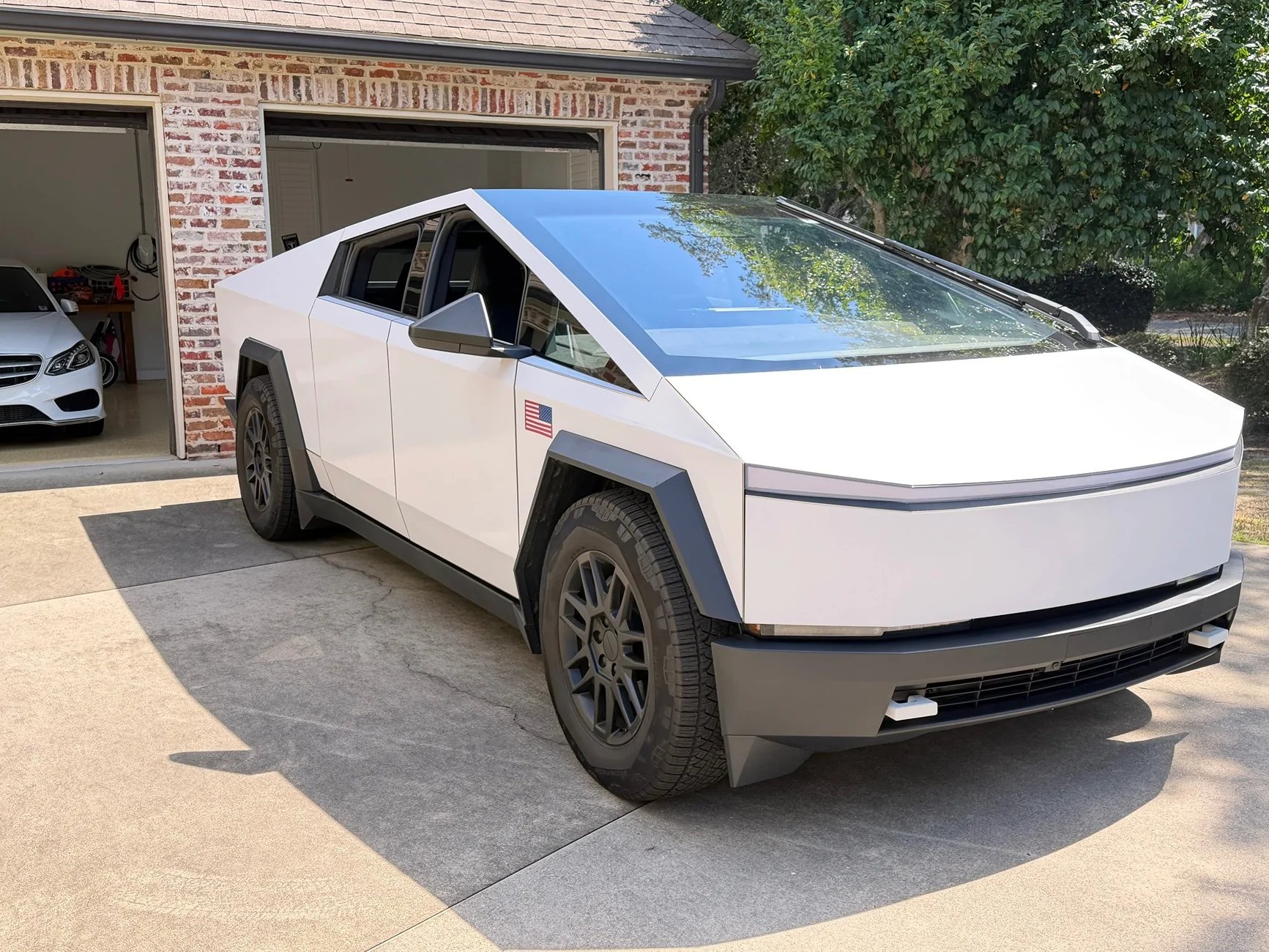 Tesla Cybertruck Has anyone here used the magnetic wraps? IMG_0014