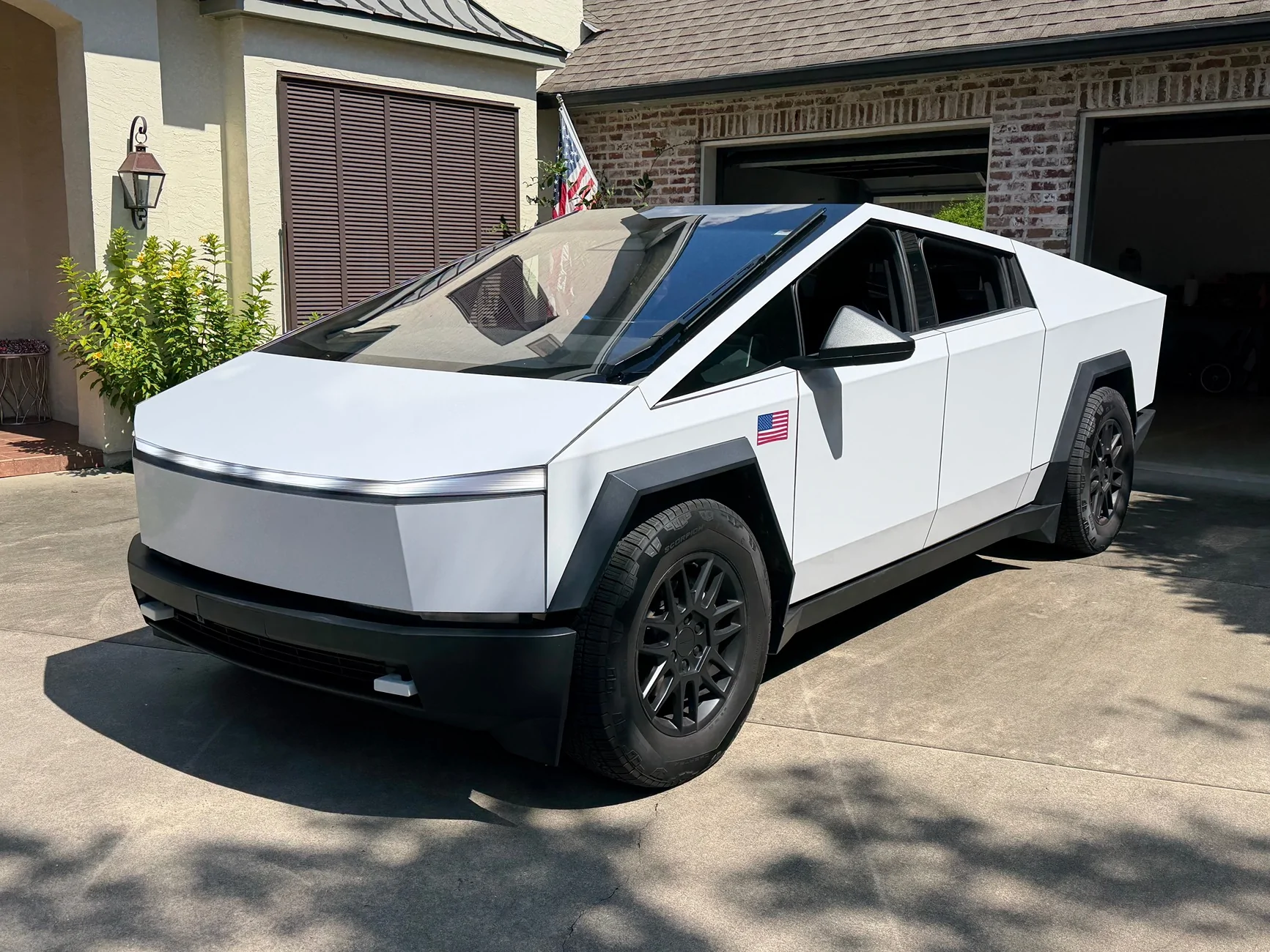 Tesla Cybertruck Has anyone here used the magnetic wraps? IMG_0013