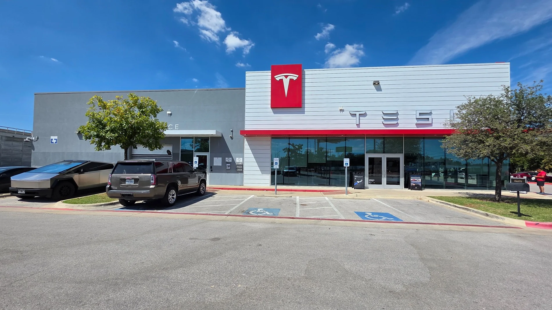 Tesla Cybertruck Daily random Cybertruck photos thread - Post Yours! 📸 🤳 20250928_125410