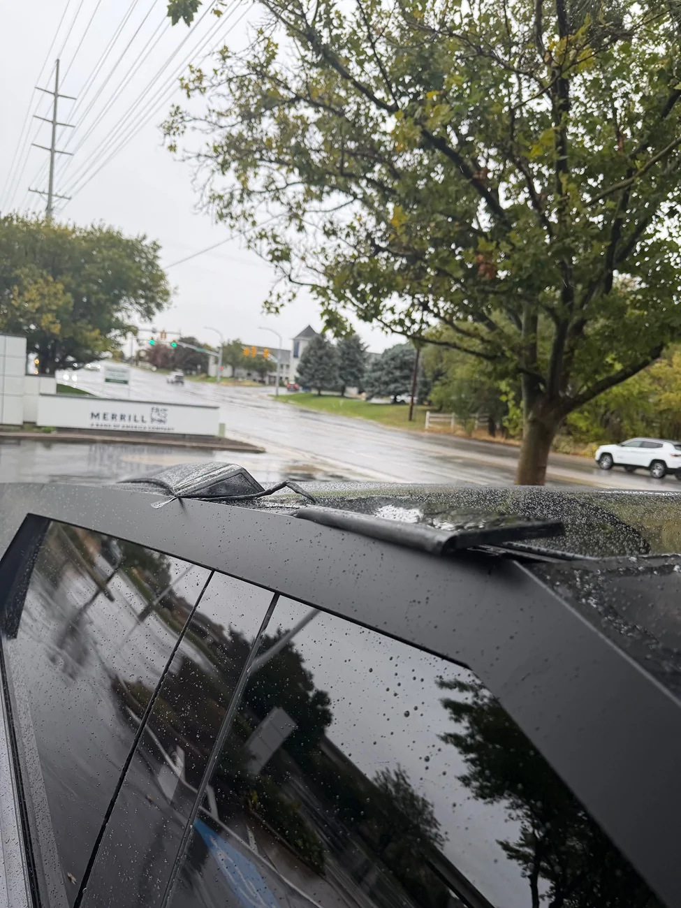 Tesla Cybertruck Cybertruck Light Bar Flew Off on the Freeway – Need Advice IMG_0700