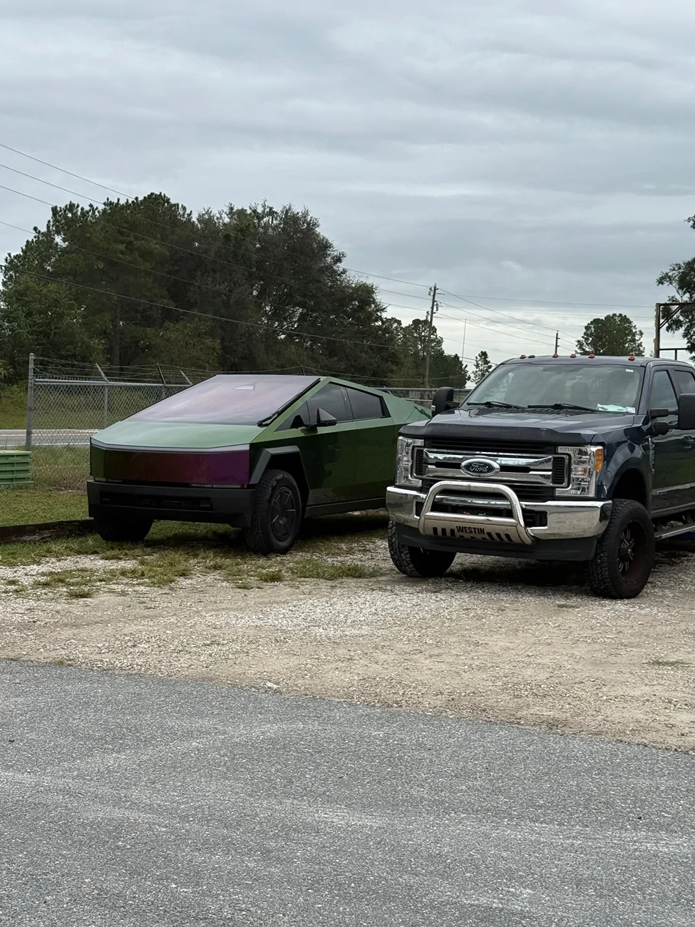 Tesla Cybertruck Daily random Cybertruck photos thread - Post Yours! 📸 🤳 IMG_2313