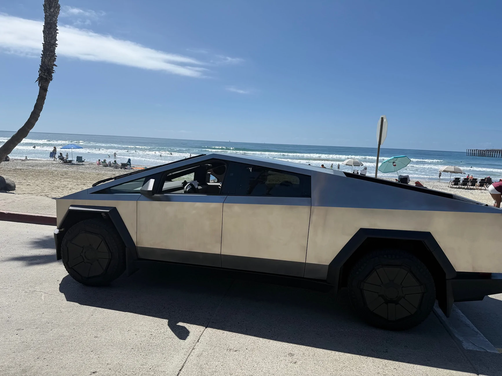 Tesla Cybertruck Daily random Cybertruck photos thread - Post Yours! 📸 🤳 IMG_3646