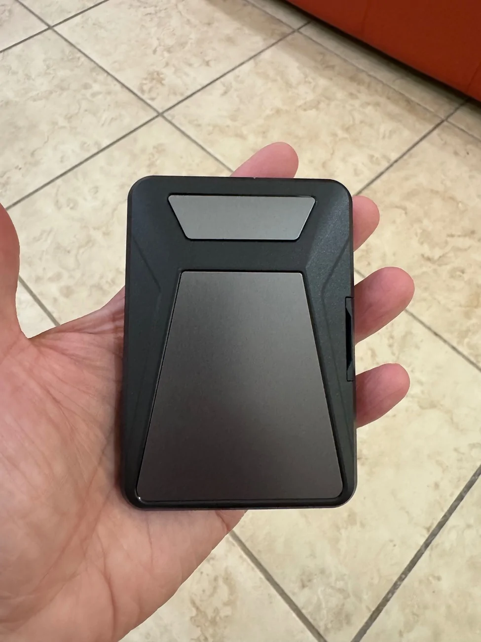 Tesla Cybertruck Cheap Cybertruck Magsafe Wallet IMG_3721