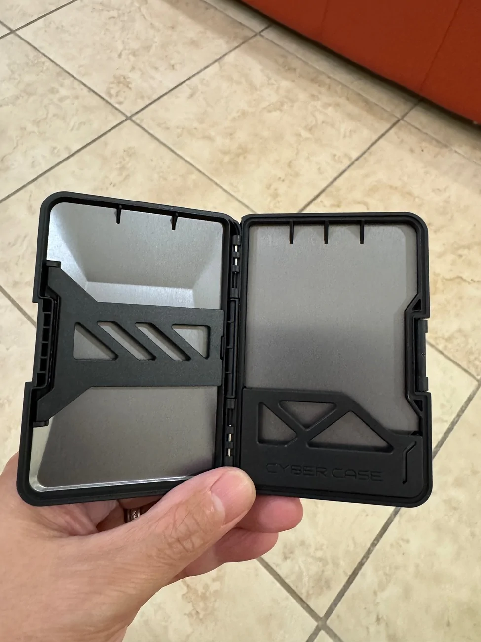 Tesla Cybertruck Cheap Cybertruck Magsafe Wallet IMG_3722