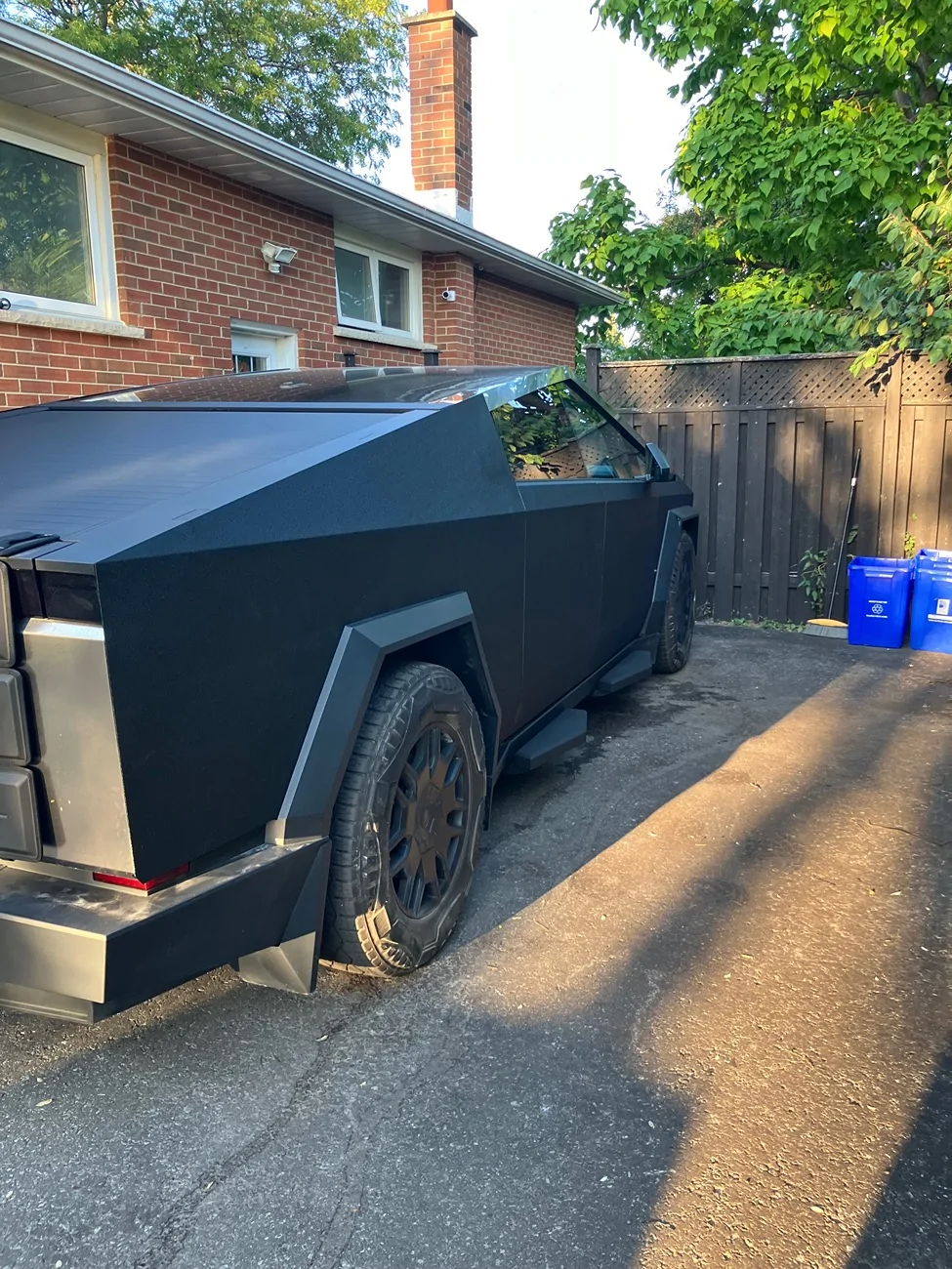 Tesla Cybertruck Side Steps / Running Boards recommendations? IMG_2670
