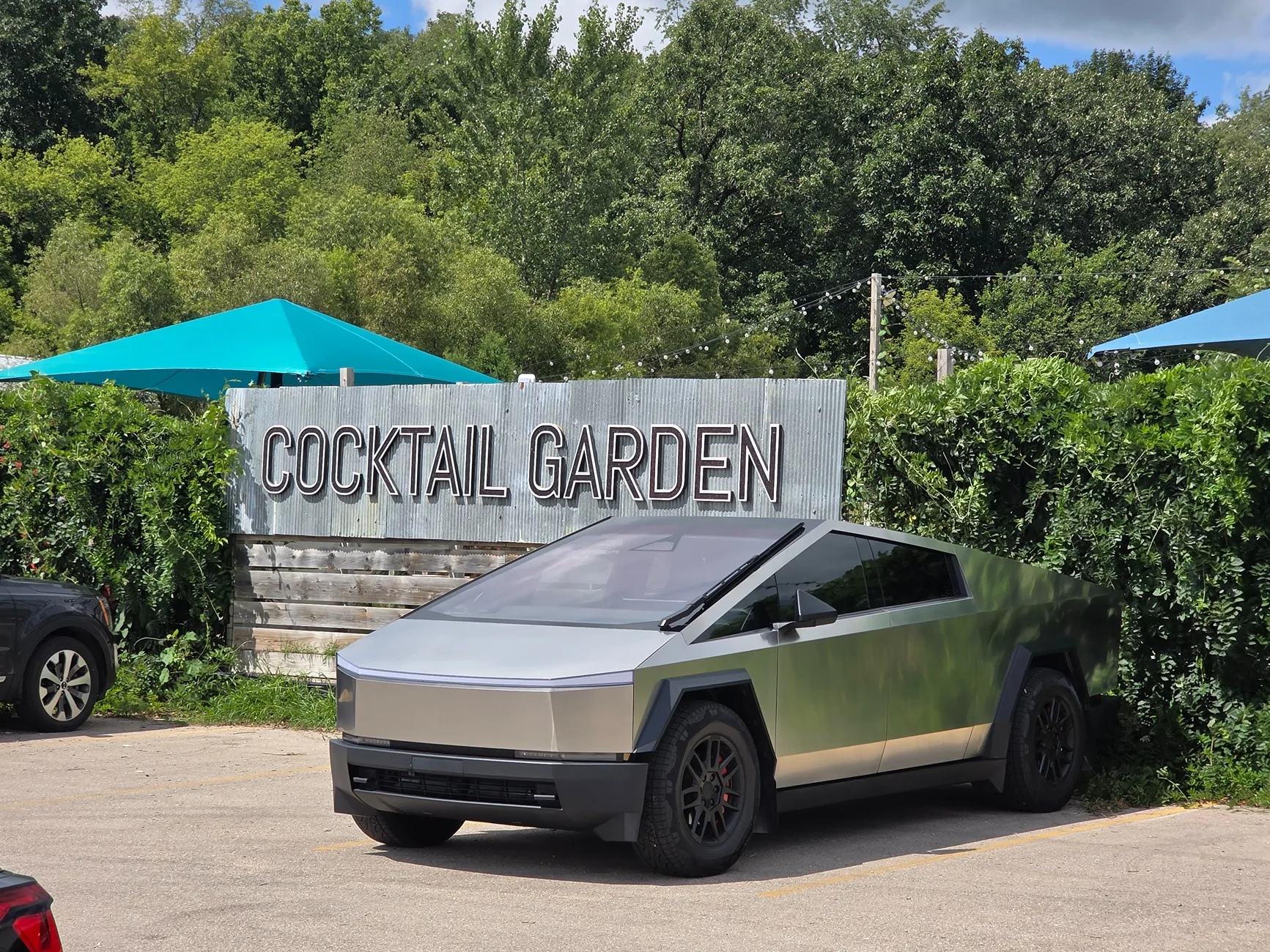 Tesla Cybertruck Daily random Cybertruck photos thread - Post Yours! 📸 🤳 20250824_140312