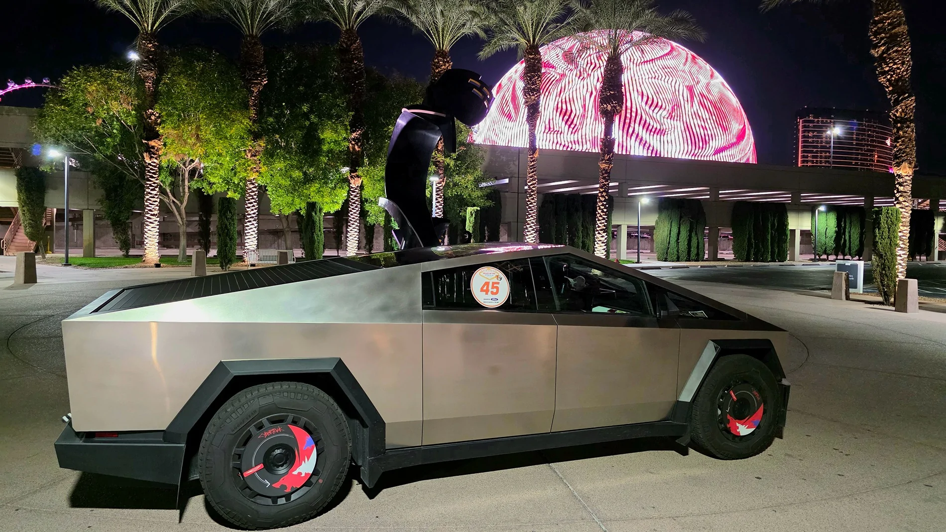 Tesla Cybertruck Daily random Cybertruck photos thread - Post Yours! 📸 🤳 20251011_185651