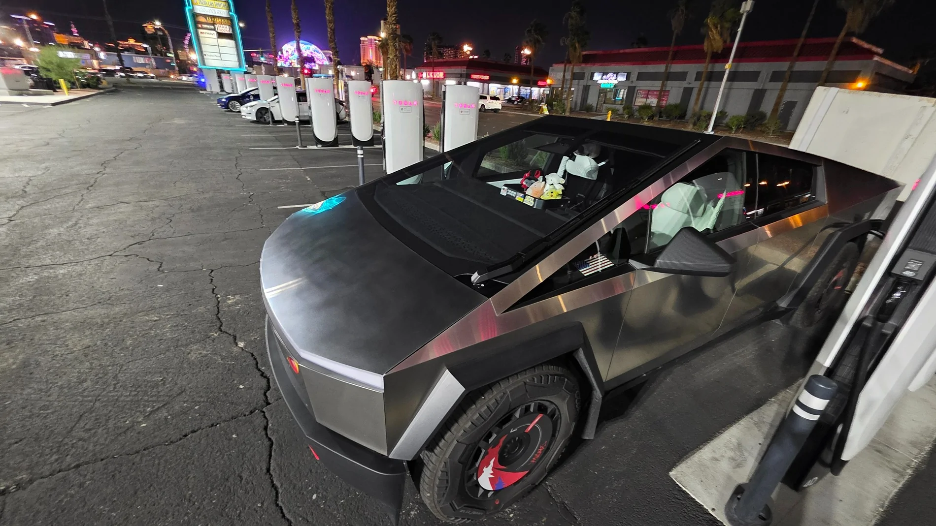 Tesla Cybertruck Daily random Cybertruck photos thread - Post Yours! 📸 🤳 20251011_192117