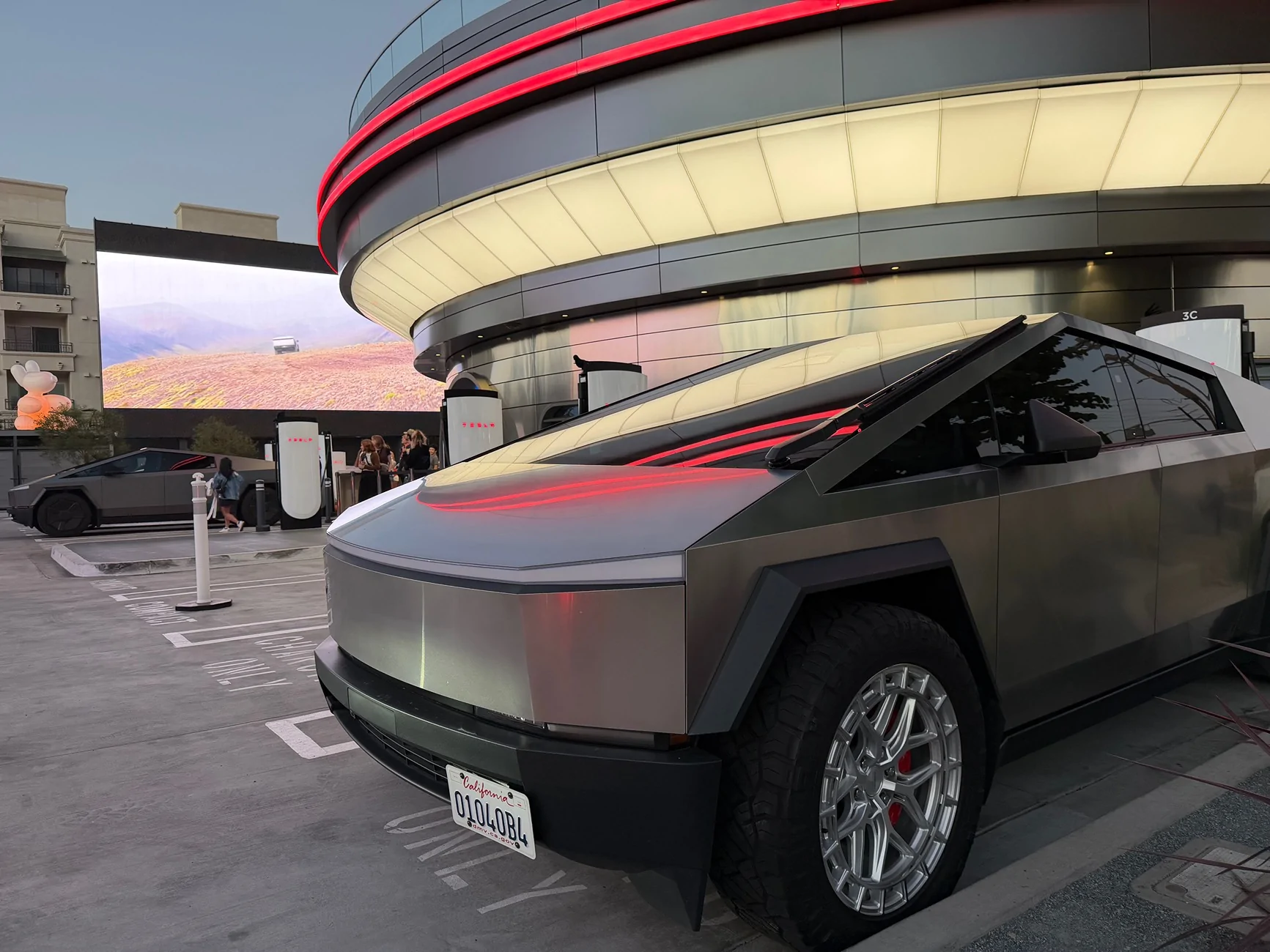 Tesla Cybertruck Daily random Cybertruck photos thread - Post Yours! 📸 🤳 IMG_4625