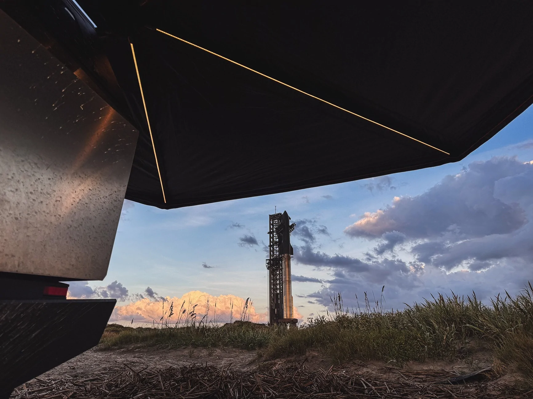 Tesla Cybertruck Camping at Boca Chica Beach for Starship Flight 11 Launch IMG_4789