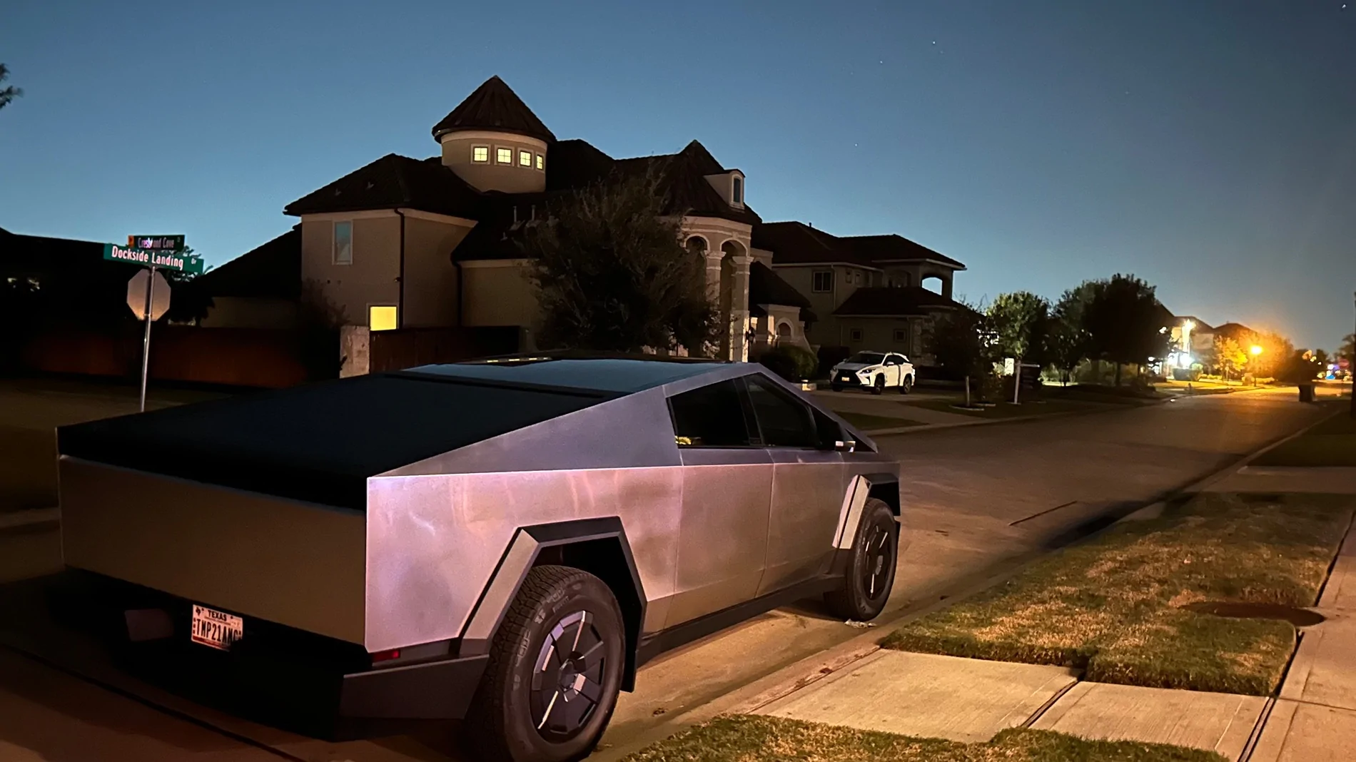 Tesla Cybertruck 2025 AWD 2 weeks in GOOD BAD and UGLY IMG_3060