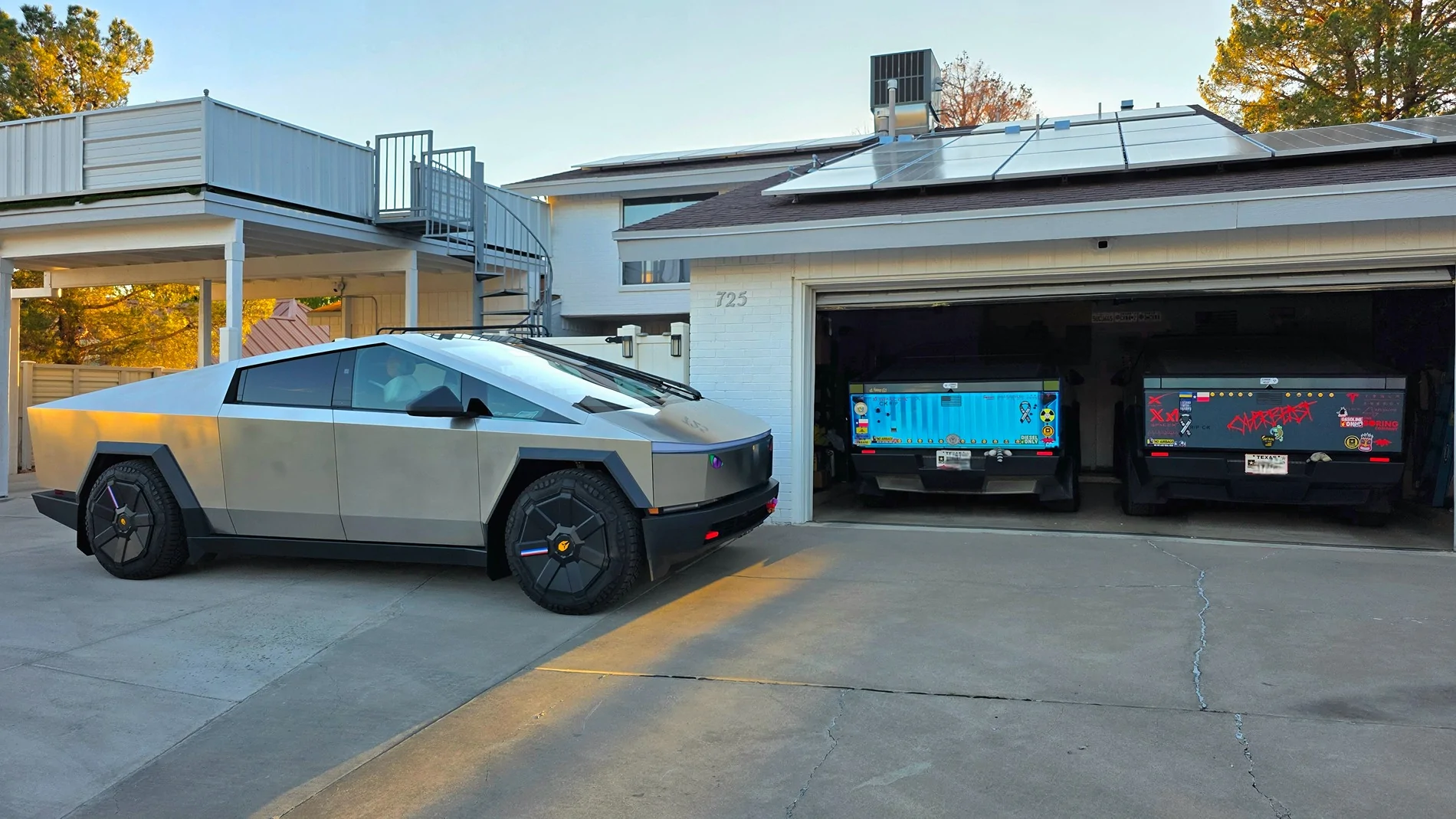 Tesla Cybertruck xAI takes delivery of Cybertruck fleet 20251005_181838