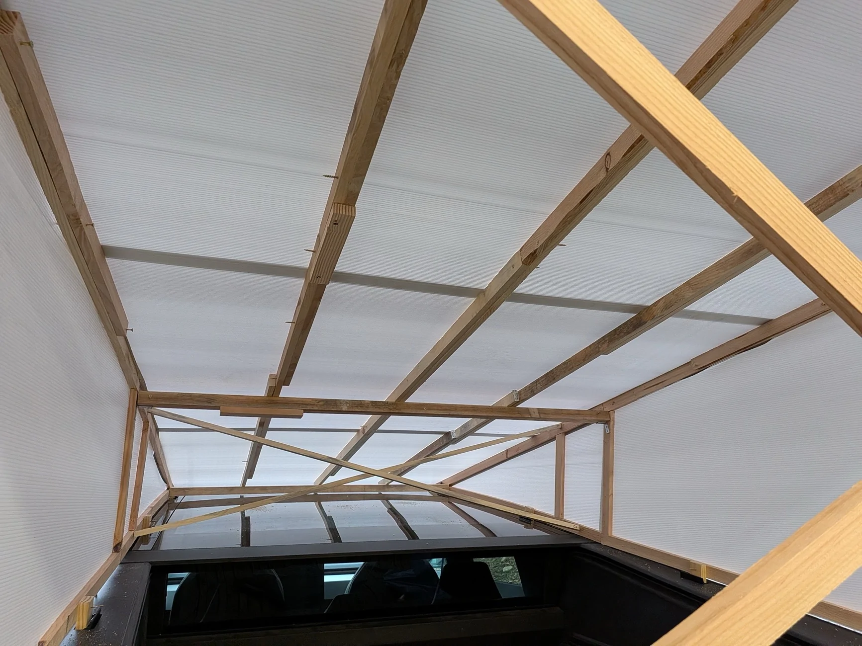 Tesla Cybertruck Preparing trailer range test with and without a wind deflector.... Image 7