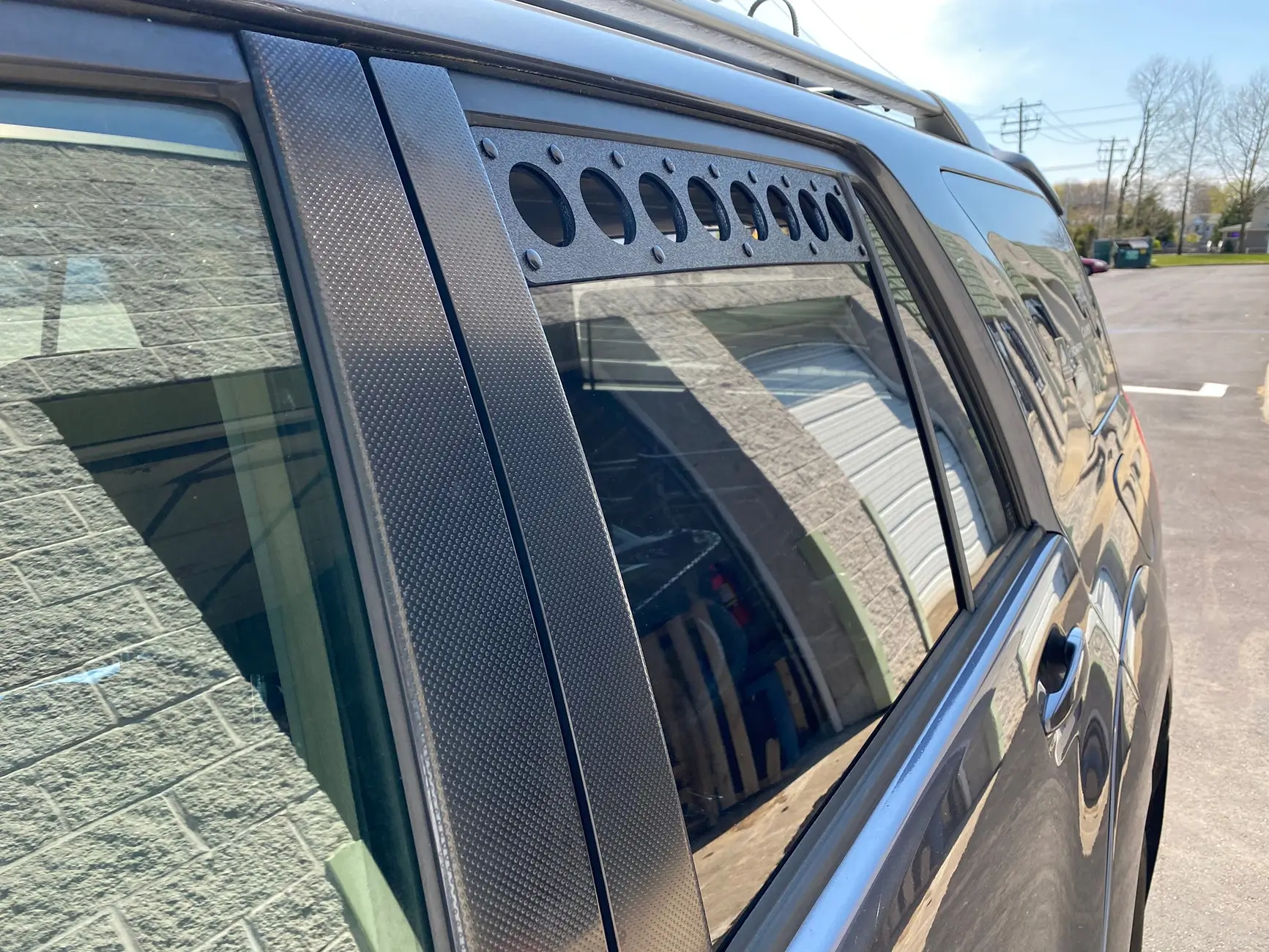 Tesla Cybertruck Sleeping in the vault - venting / heating / cooling? 1760615011996-5v