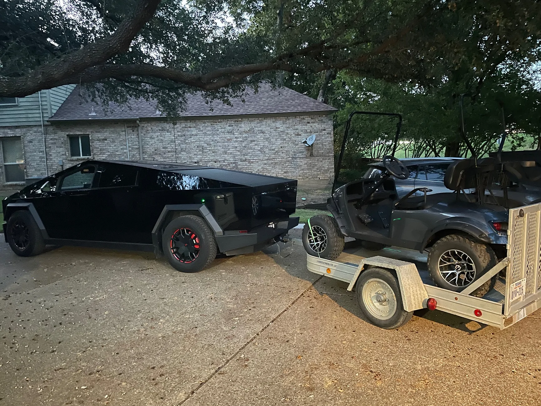 Tesla Cybertruck Fort Worth to Ruidosa towing golf cart IMG_9035