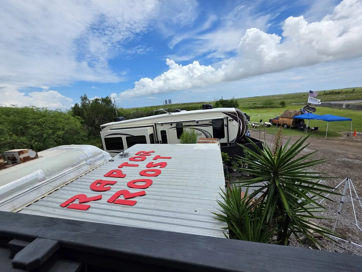 Tesla Cybertruck Camping at Boca Chica Beach for Starship Flight 11 Launch 1760723413043-s