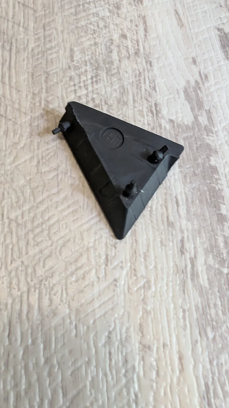 Tesla Cybertruck What is this part? 1000015539