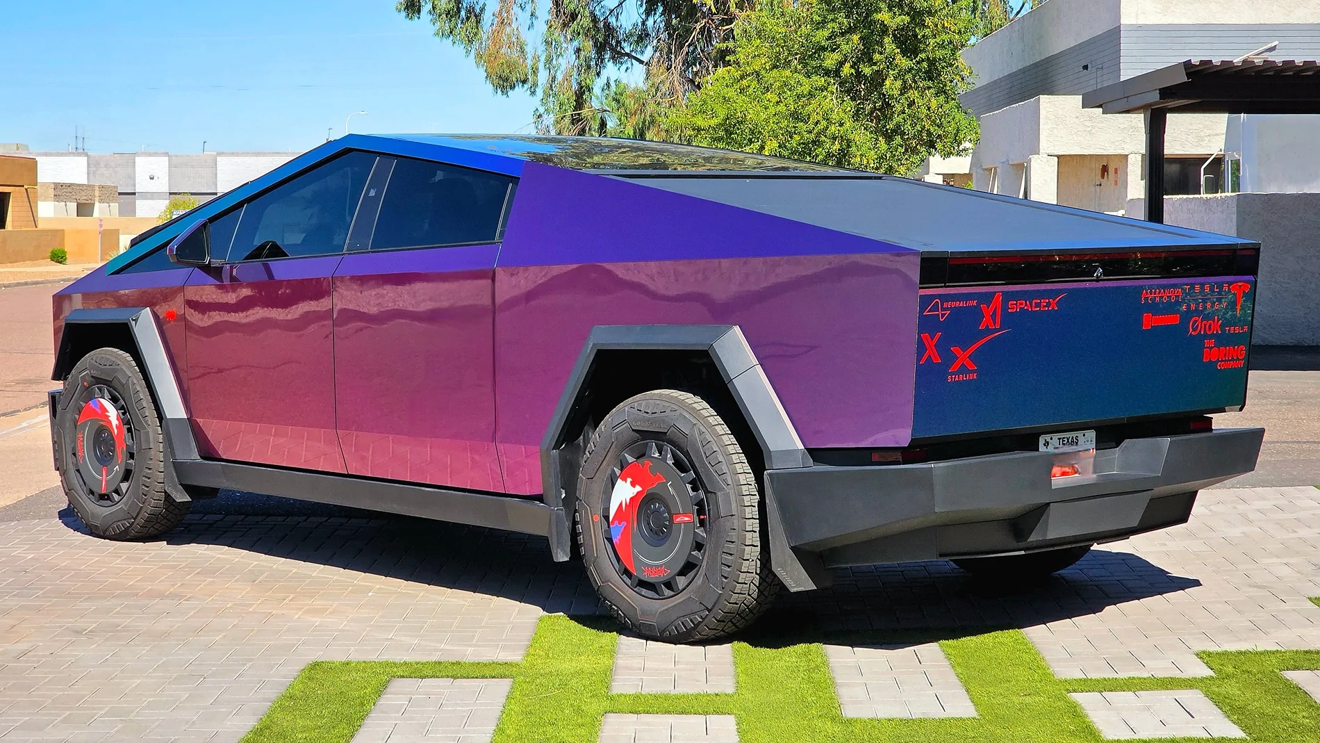 Tesla Cybertruck Daily random Cybertruck photos thread - Post Yours! 📸 🤳 20251019_114258