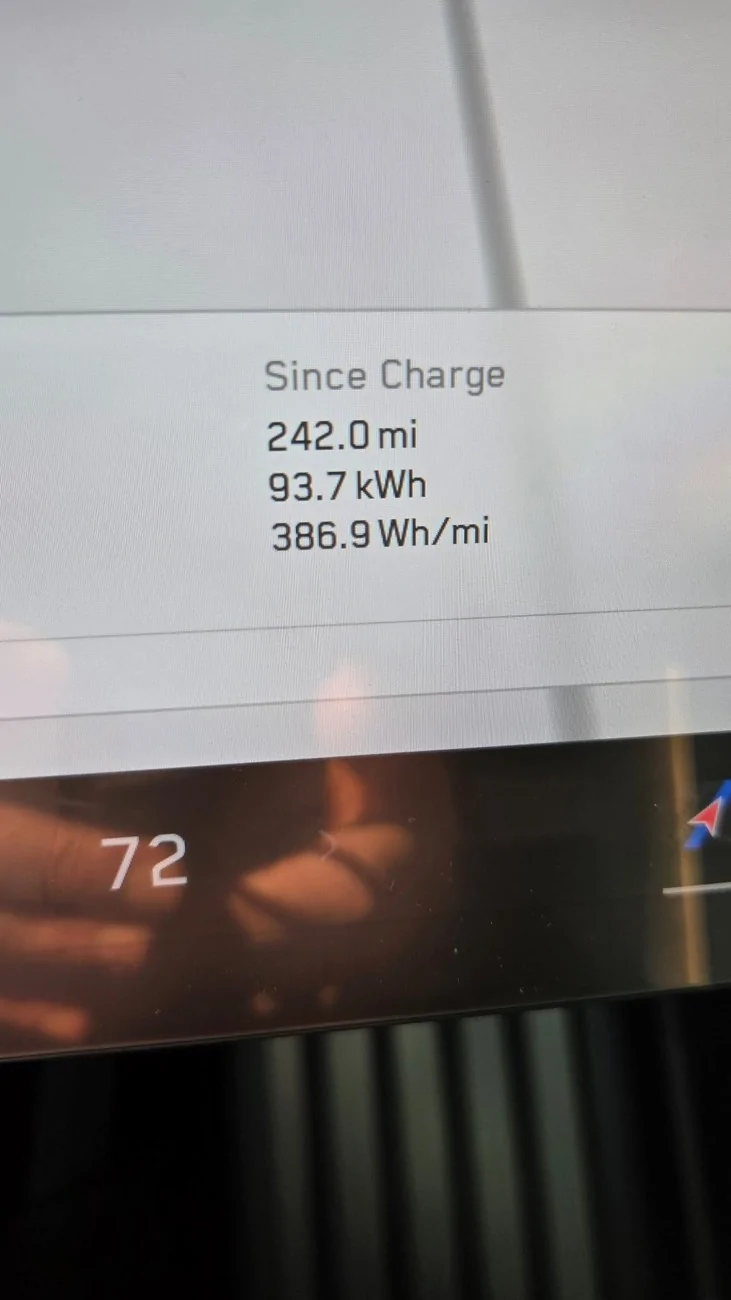 Tesla Cybertruck Is it realistic to get 325 miles of range? 20251014_141731