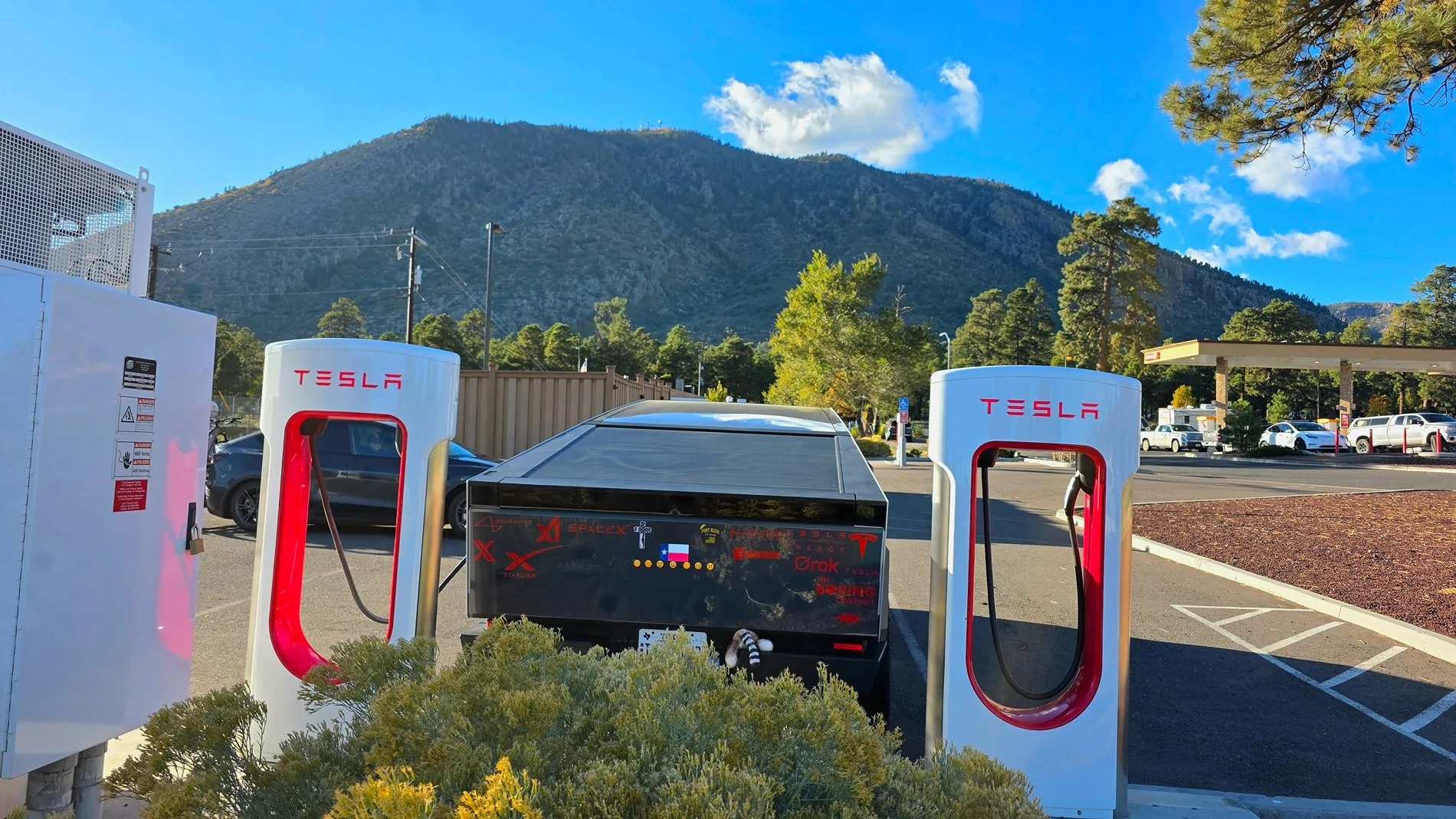 Tesla Cybertruck Daily random Cybertruck photos thread - Post Yours! 📸 🤳 20251024_161040