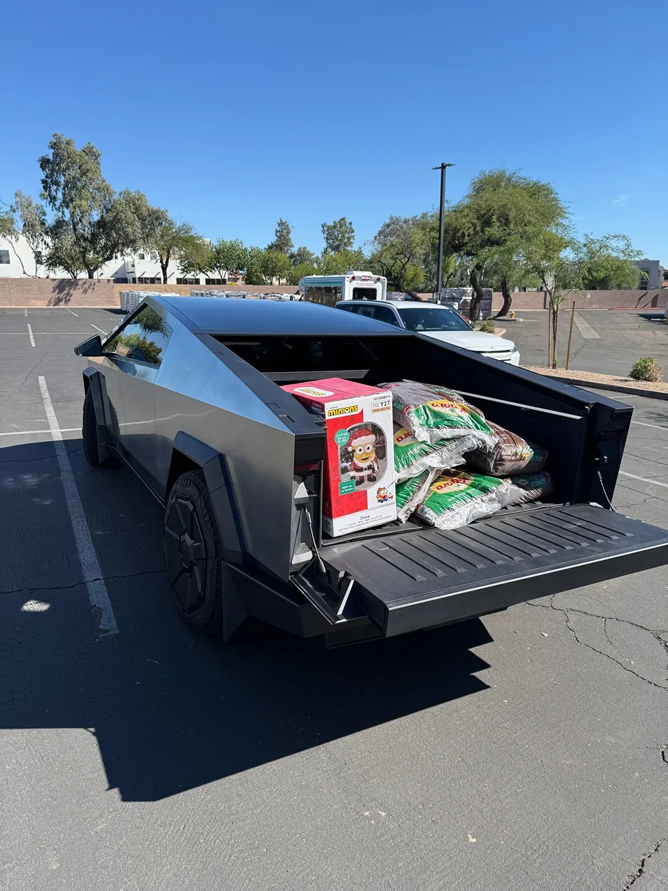 Tesla Cybertruck 🦾 Cybertruck doing truck stuff!  Post your photos! IMG_3714
